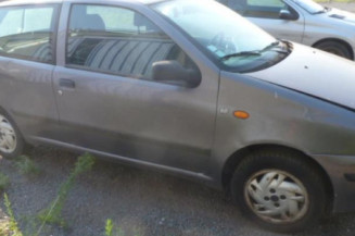 Retroviseur droit FIAT PUNTO 1