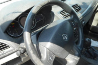 Bras essuie glace avant droit RENAULT MEGANE 3