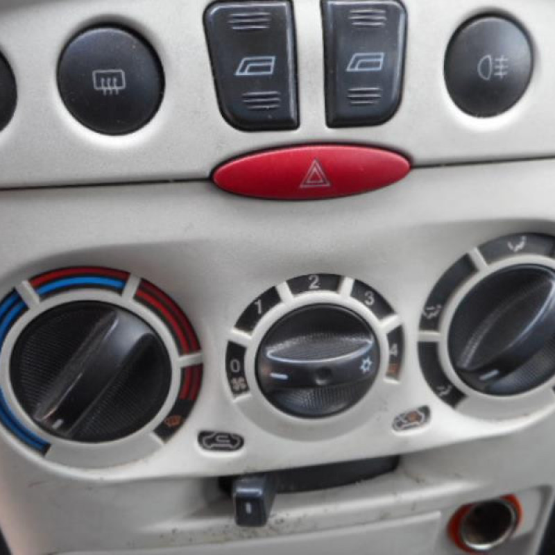 Serrure avant droit FIAT PUNTO 2 Photo n°8