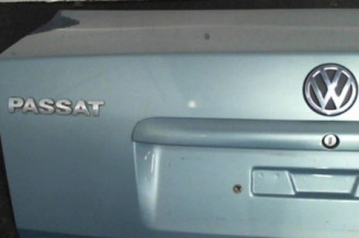 Malle/Hayon arriere VOLKSWAGEN PASSAT 4