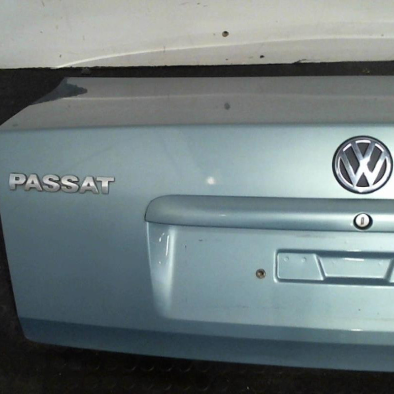 Malle/Hayon arriere VOLKSWAGEN PASSAT 4 Photo n°2