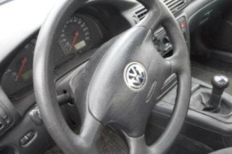 Pare choc avant VOLKSWAGEN PASSAT 4