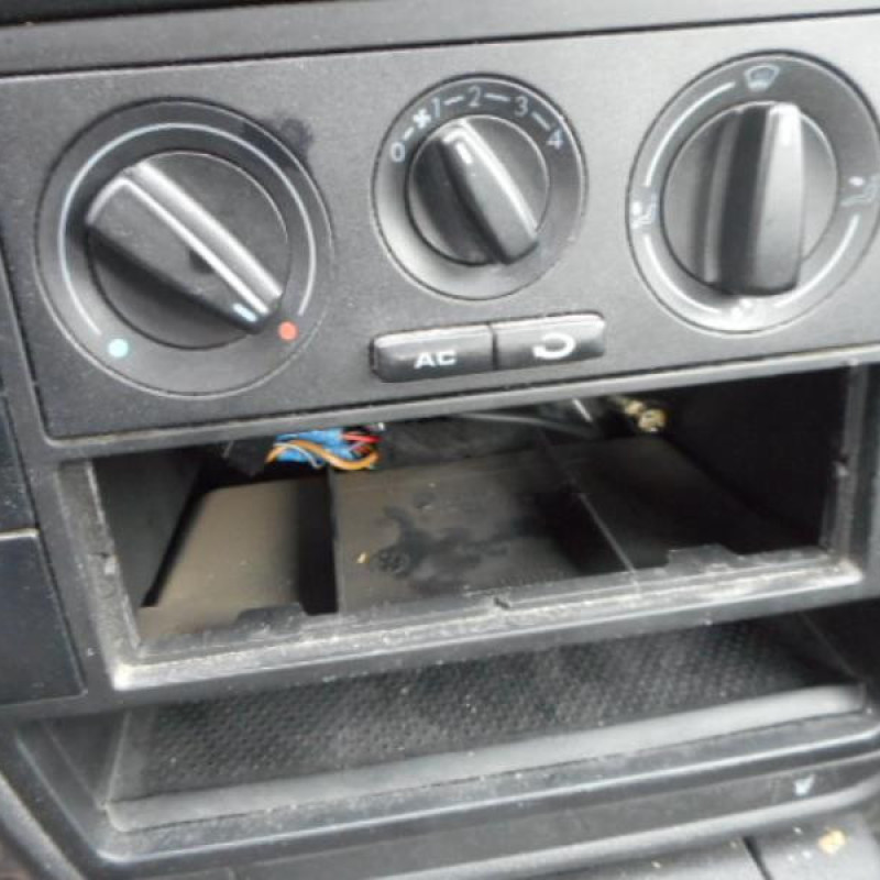 Pare choc avant VOLKSWAGEN PASSAT 4 Photo n°9