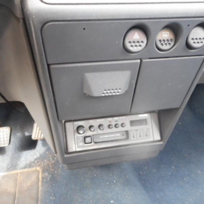 Retroviseur gauche PEUGEOT 205 Photo n°9