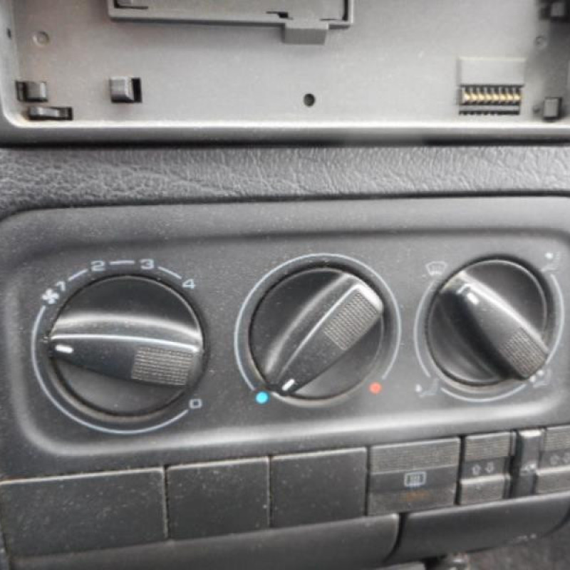 Porte avant gauche VOLKSWAGEN VENTO Photo n°8