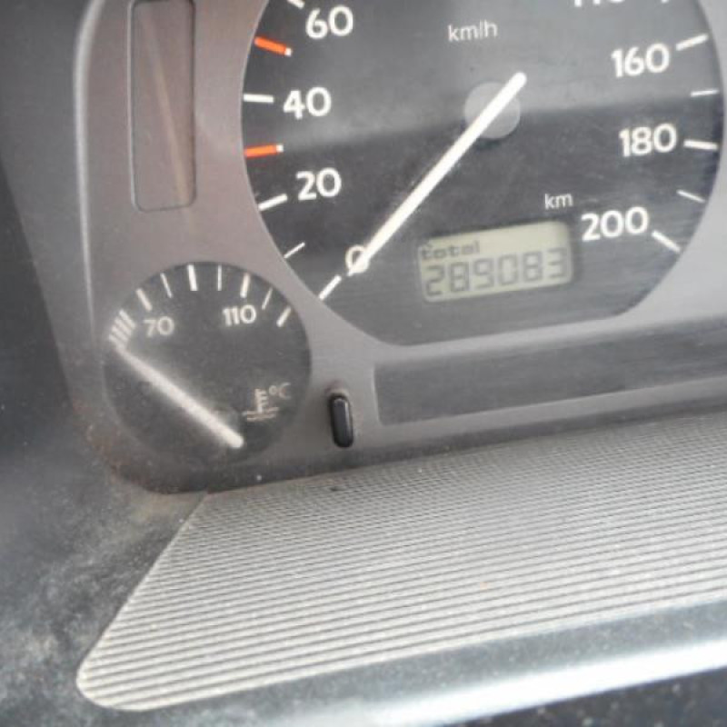 Porte avant gauche VOLKSWAGEN VENTO Photo n°9