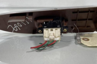 Interrupteur de leve vitre avant droit MAZDA PREMACY
