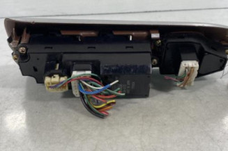 Interrupteur de leve vitre avant gauche MAZDA PREMACY