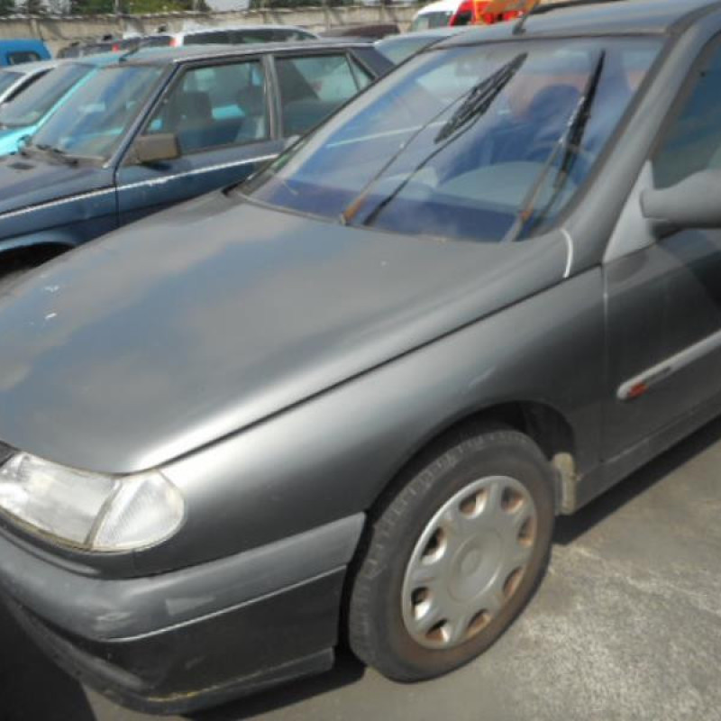 Feu arriere principal gauche (feux) RENAULT LAGUNA 1 Photo n°3