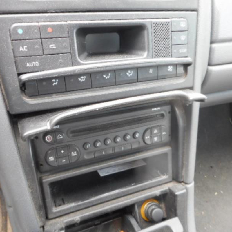 Feu arriere principal gauche (feux) RENAULT LAGUNA 1 Photo n°8
