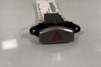 Bouton de warning KIA CARENS 2 Photo n°1