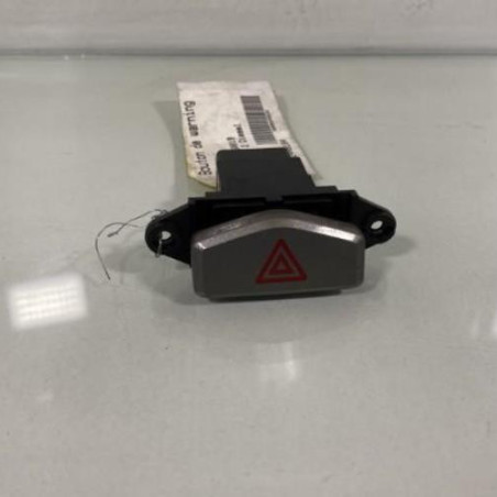 Bouton de warning KIA CARENS 2 Photo n°1