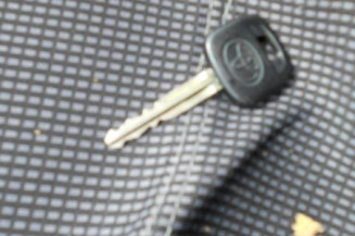 Serrure avant droit TOYOTA CELICA 4