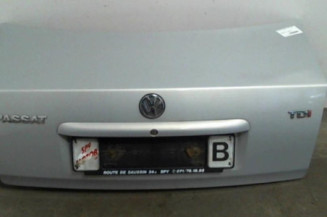 Malle/Hayon arriere VOLKSWAGEN PASSAT 4 Photo n°1