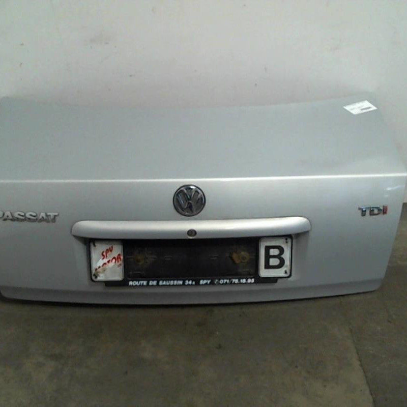 Malle/Hayon arriere VOLKSWAGEN PASSAT 4 Photo n°1