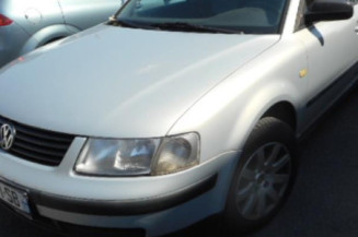 Malle/Hayon arriere VOLKSWAGEN PASSAT 4