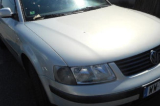 Malle/Hayon arriere VOLKSWAGEN PASSAT 4