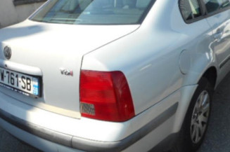 Malle/Hayon arriere VOLKSWAGEN PASSAT 4
