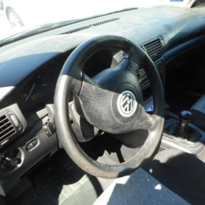 Malle/Hayon arriere VOLKSWAGEN PASSAT 4 Photo n°6