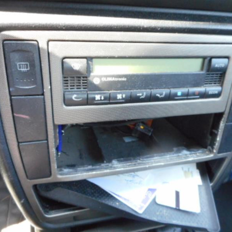 Malle/Hayon arriere VOLKSWAGEN PASSAT 4 Photo n°7