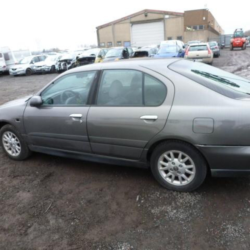 Retroviseur droit NISSAN PRIMERA 2 Photo n°12