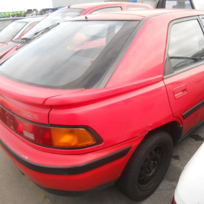 Feu arriere principal gauche (feux) MAZDA 323 4 Photo n°5