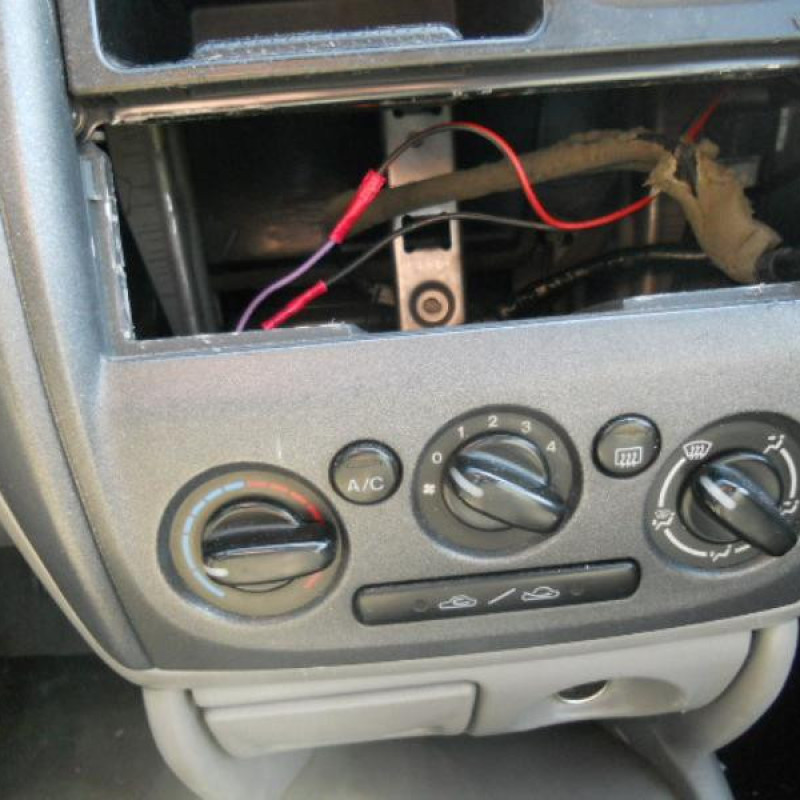 Malle/Hayon arriere MAZDA 323 6 Photo n°10