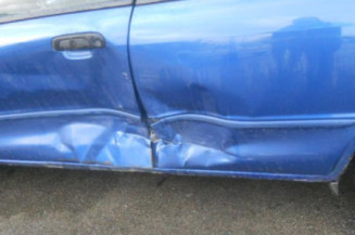 Capot MAZDA 323 6