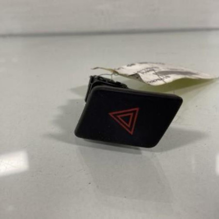 Bouton de warning TOYOTA YARIS 2 Photo n°1