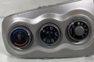 Commande chauffage TOYOTA YARIS 2 Photo n°1