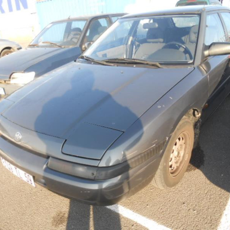 Repetiteur clignotant avant droit  (Feux) MAZDA 323 4 Photo n°3