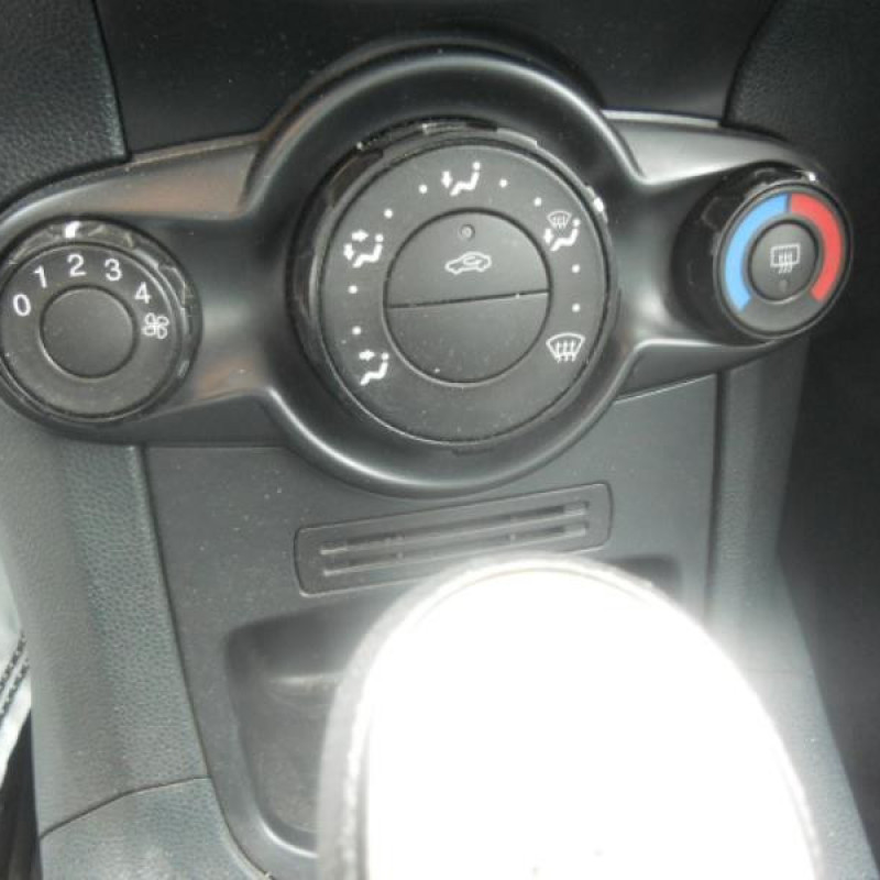 Commande chauffage FORD FIESTA 6 Photo n°10