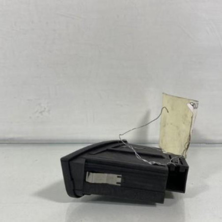 Bouton de warning AUDI A4 3