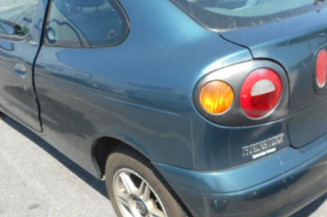 Malle/Hayon arriere RENAULT MEGANE 1