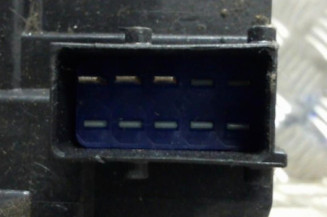 Serrure avant droit RENAULT TRAFIC 2