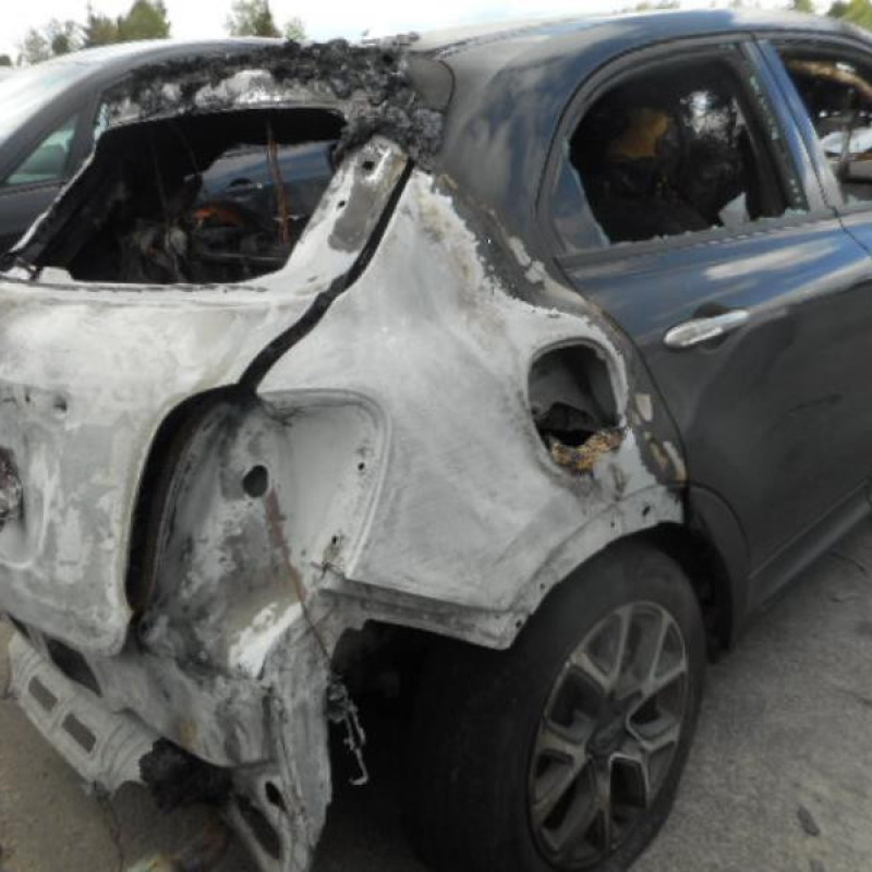 Leve vitre electrique avant gauche FIAT 500X Photo n°4