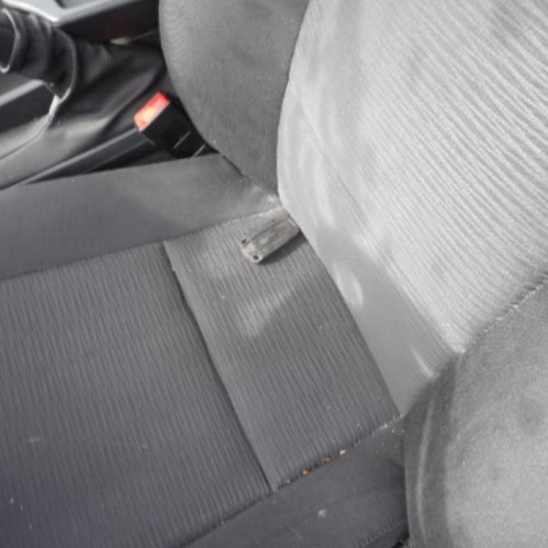 Boite a gants BMW SERIE 1 E87 Photo n°6