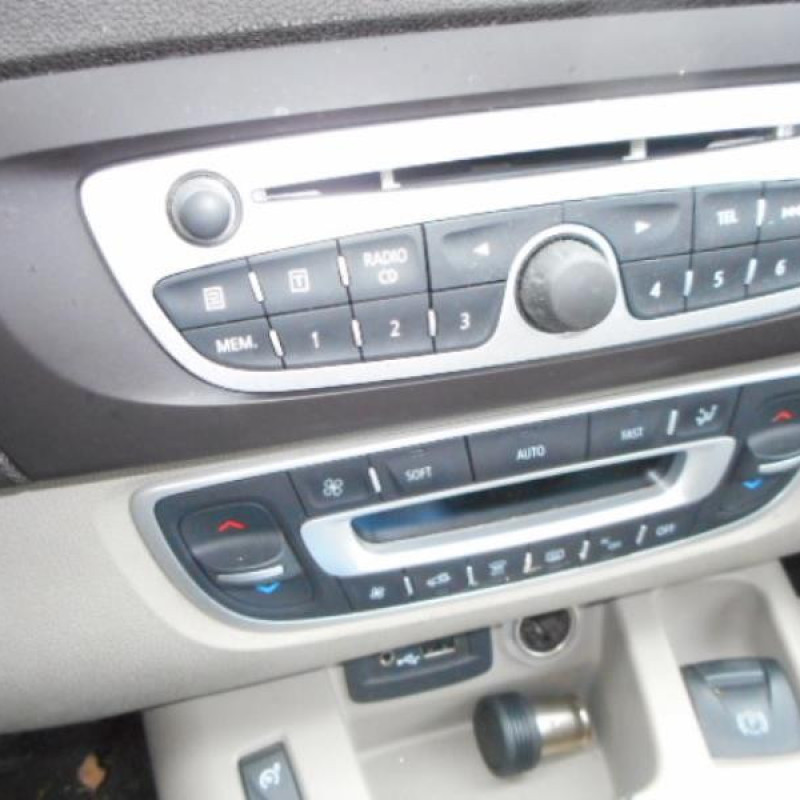 Lecteur de carte (neiman) RENAULT SCENIC 3 Photo n°9