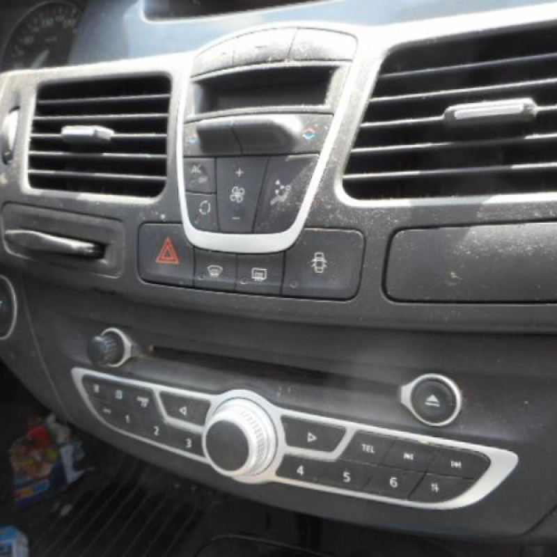 Poignee porte arriere gauche RENAULT LAGUNA 3 Photo n°10