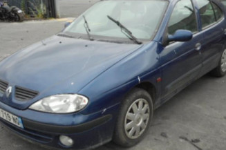 Retroviseur droit RENAULT MEGANE 1