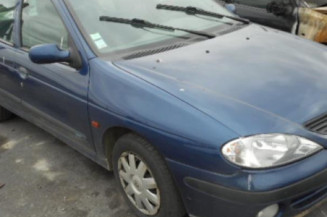 Retroviseur droit RENAULT MEGANE 1