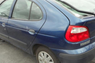 Retroviseur droit RENAULT MEGANE 1