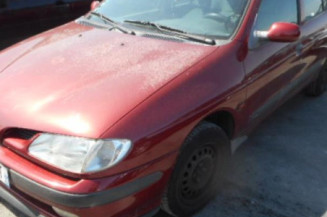 Optique avant secondaire gauche (feux)(clignotant) RENAULT MEGANE 1