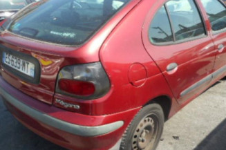Optique avant secondaire gauche (feux)(clignotant) RENAULT MEGANE 1
