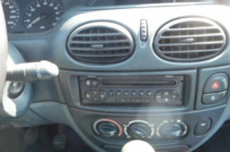 Optique avant secondaire gauche (feux)(clignotant) RENAULT MEGANE 1
