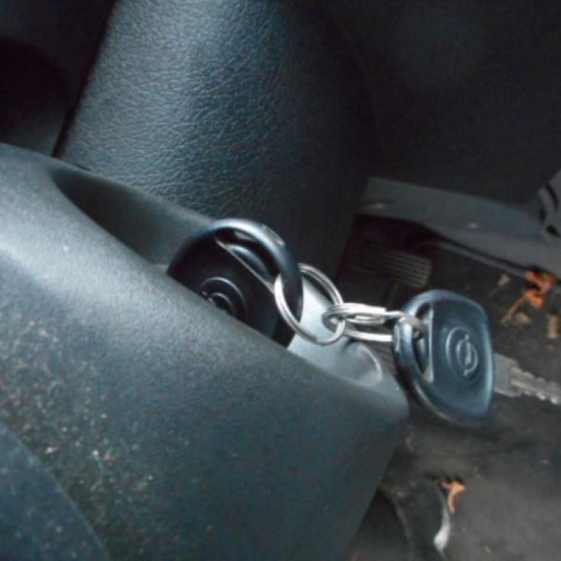 Alternateur OPEL CORSA B Photo n°10
