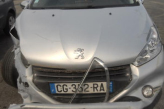 Poignee interieur avant gauche PEUGEOT 208 1