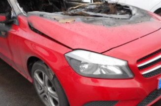 Bloc ABS (freins anti-blocage) MERCEDES CLASSE A 176