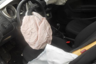 Serrure avant droit SEAT IBIZA 4