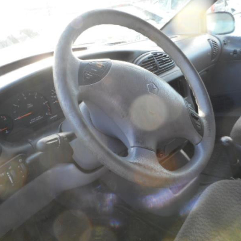 Malle/Hayon arriere CHRYSLER VOYAGER 3 Photo n°7